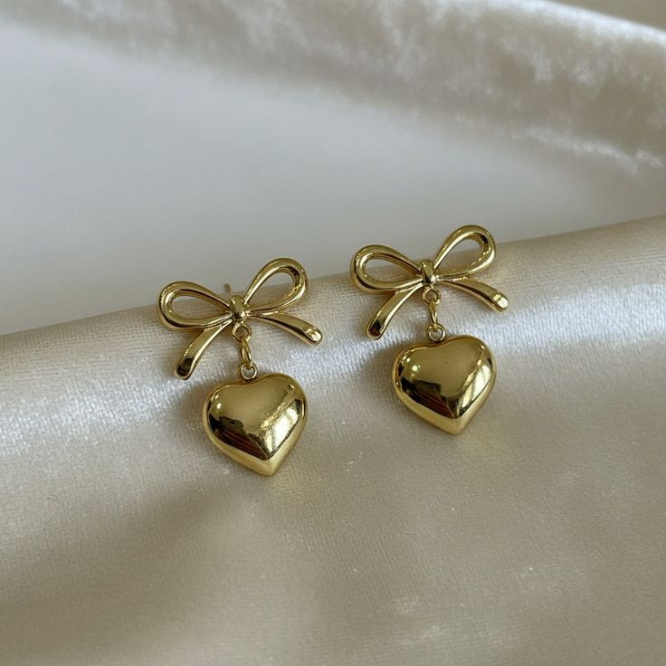 Flirty Coquette Earrings VÉOURA