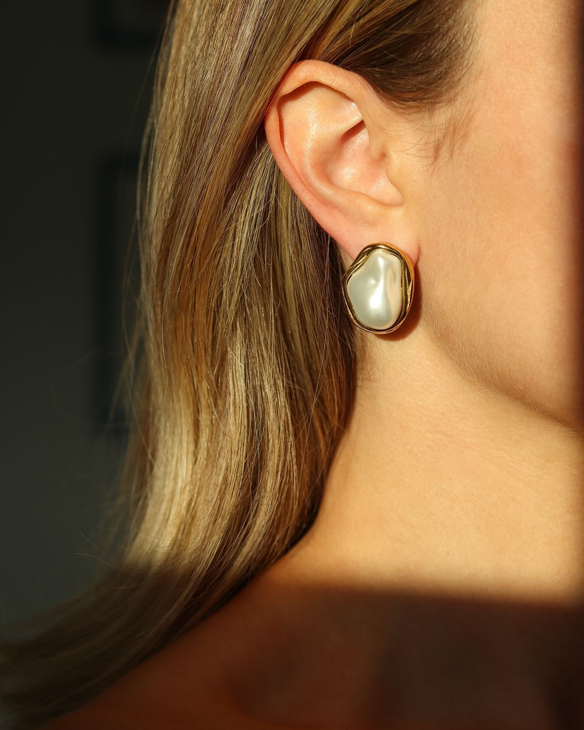 Pearl Boss Earrings VÉOURA