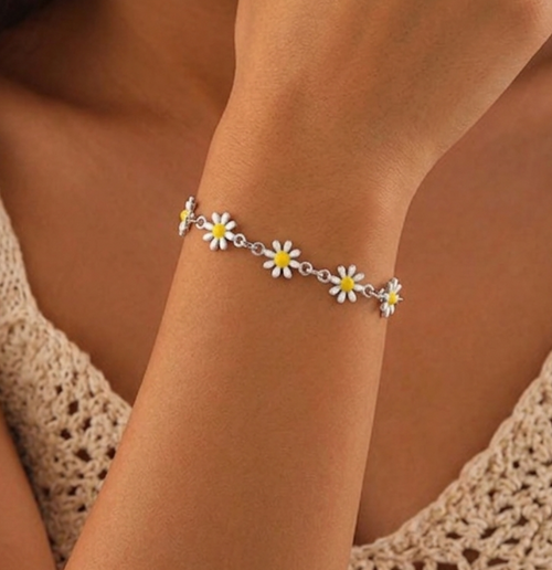 Daisy Chain Bracelet VÉOURA