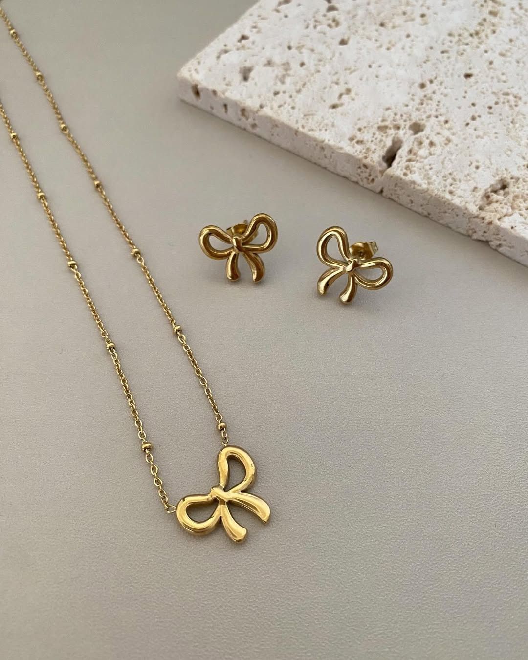 Paris Bow Necklace Set