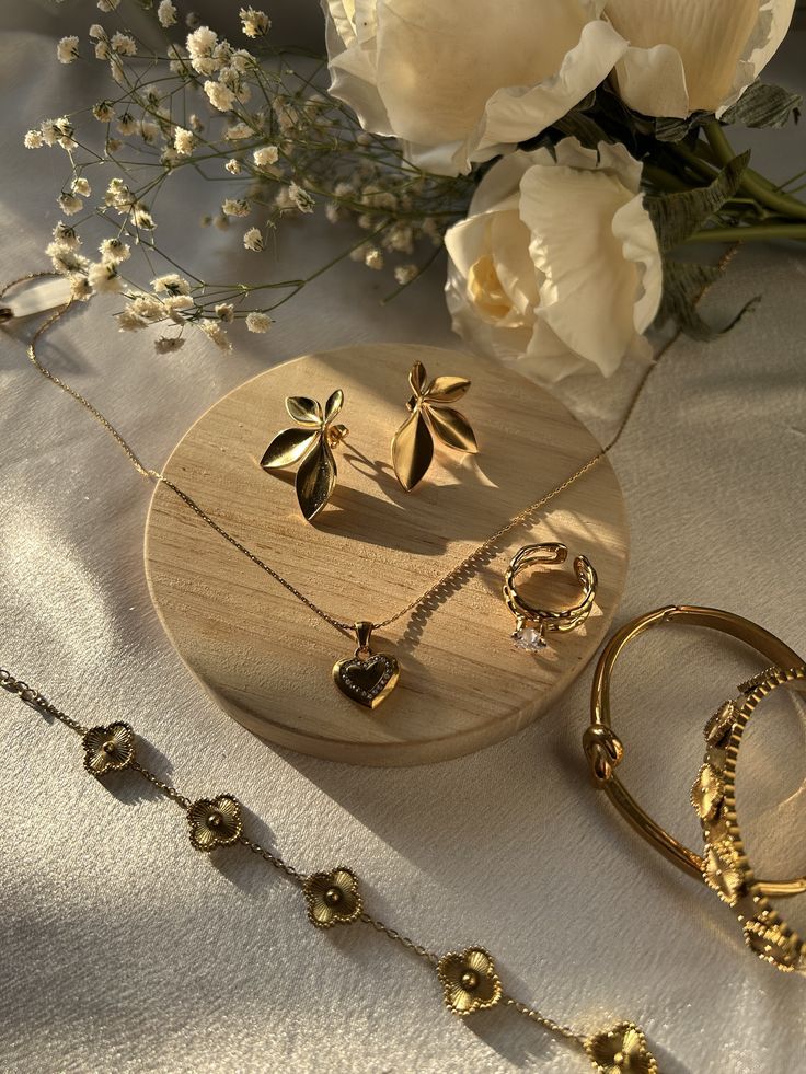 veoura jewelry